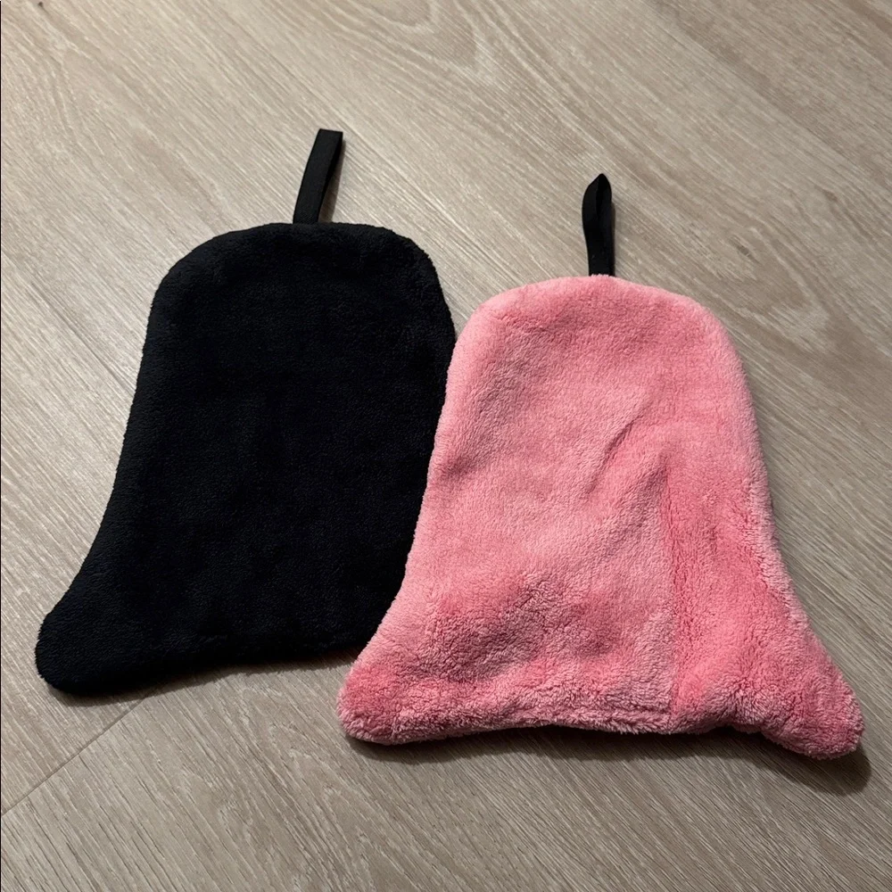 Plush Hand Towel Set NEW 🏷️